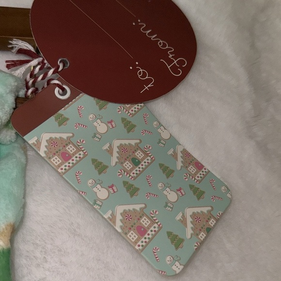 North Pole Cookie Co Christmas teal Gingerbread Plush Throw Blanket - Picture 6 of 6